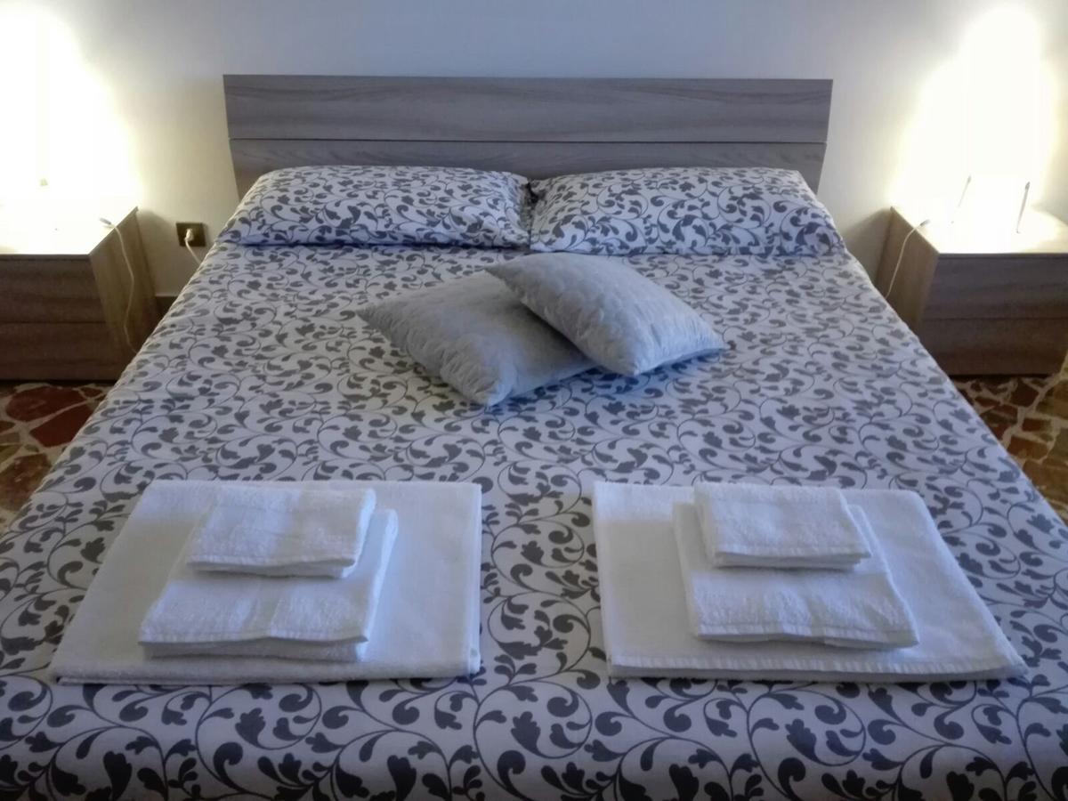 Casa Vacanze Demetra Apartment Bagheria Bagian luar foto