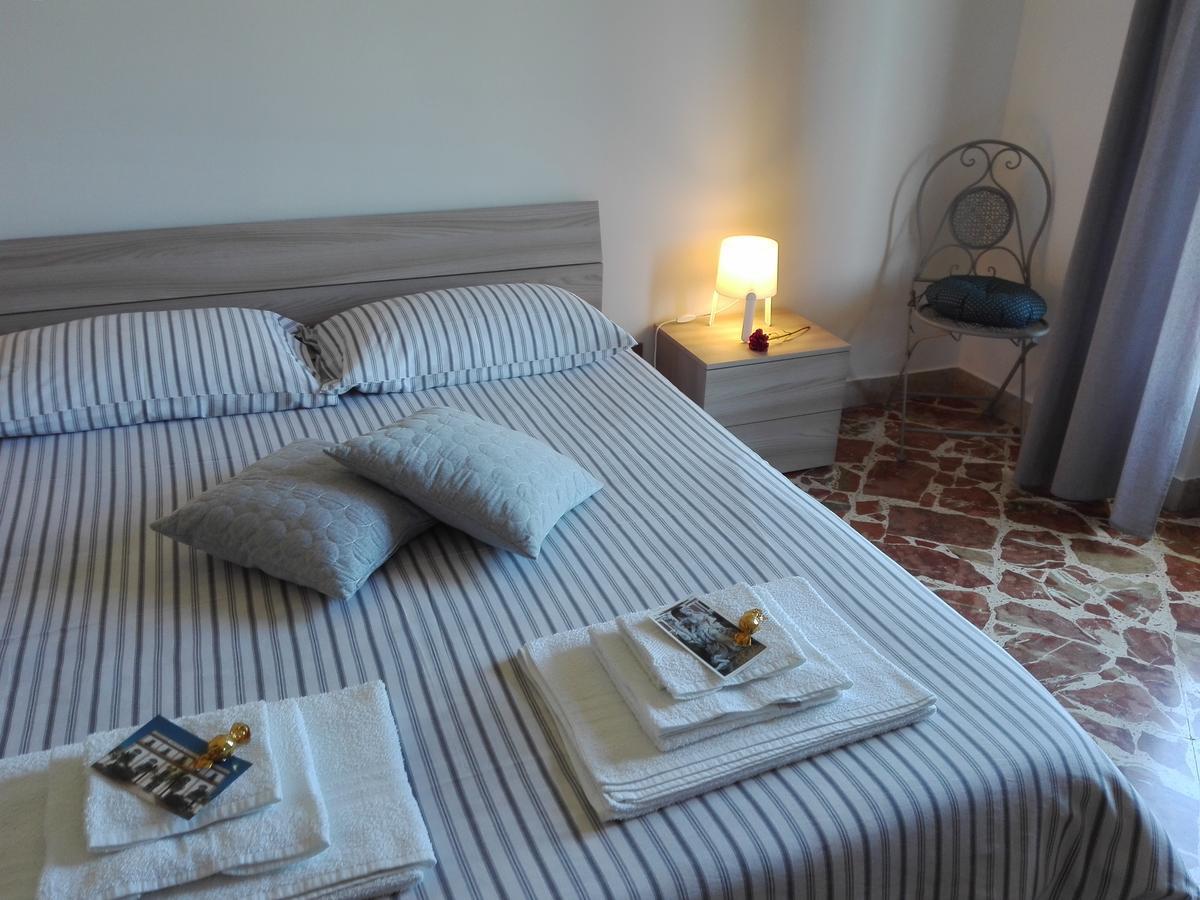 Casa Vacanze Demetra Apartment Bagheria Bagian luar foto